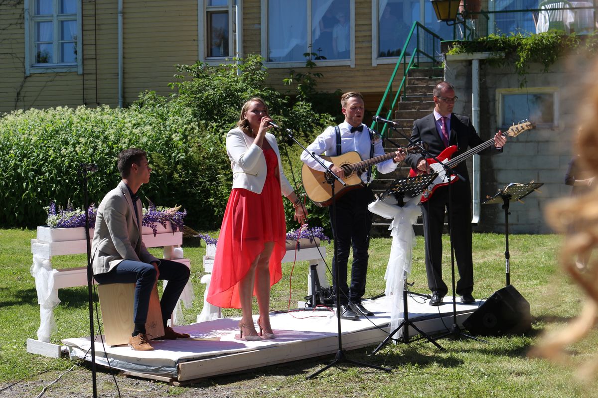 Open-Air-Auftritt mit PA-Anlage